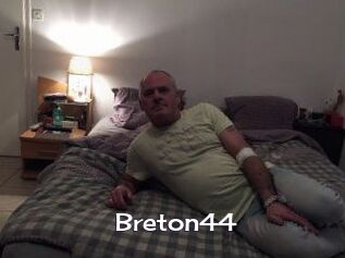 Breton44