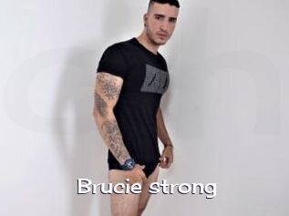 Brucie_strong