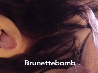 Brunettebomb