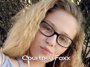 Courtney_Foxx