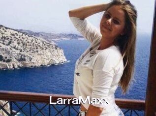 LarraMaxx