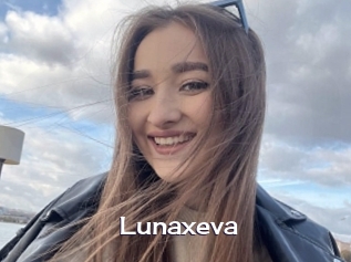 Lunaxeva