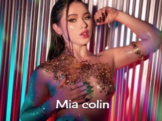 Mia_colin