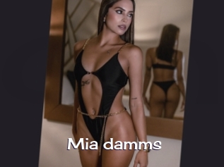 Mia_damms