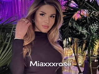 Miaxxxrose