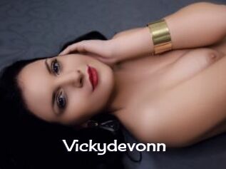 Vickydevonn